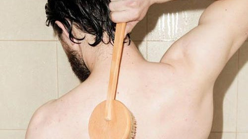 Comment laver ces parties du corps difficiles à atteindre ?