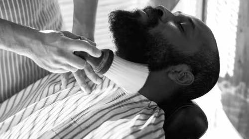 Comment bien tailler sa barbe au niveau du cou ?