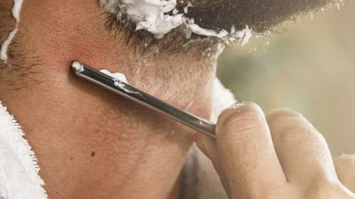 5 conseils pour éviter les boutons après le rasage.
