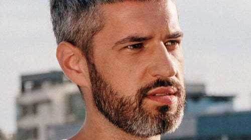 La routine d’entretien de la barbe courte.