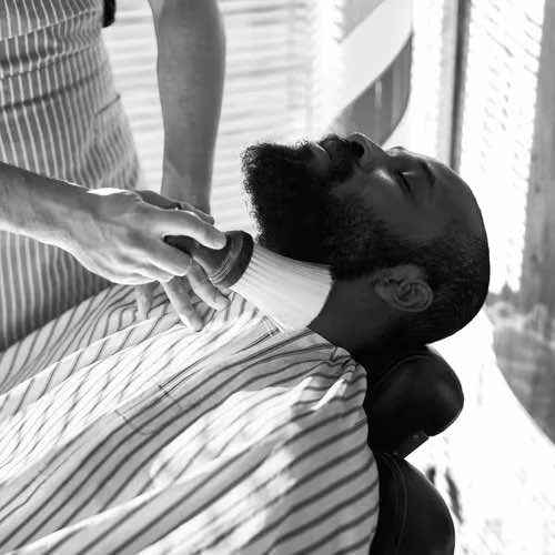 Comment bien tailler sa barbe au niveau du cou ?