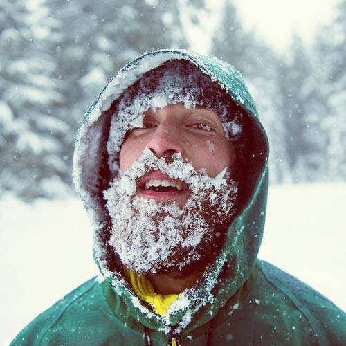 Que faire pour éviter les pellicules de barbe ?