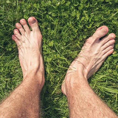 Le ruissellement de savon est-il suffisant pour laver mes pieds ?