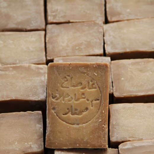 Saponification à froid vs. savon de Marseille et d’Alep